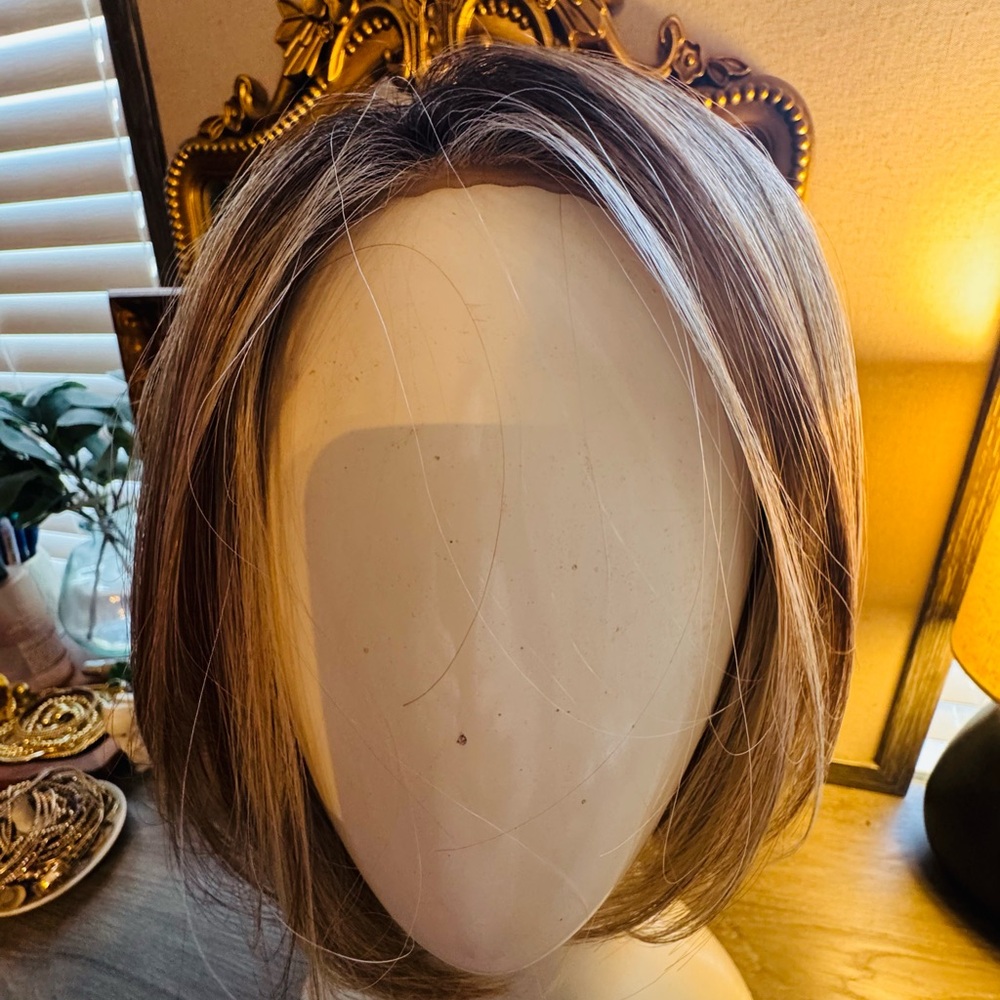 Raquel Welch  Shaded Wheat Cruise Control Women's Wig